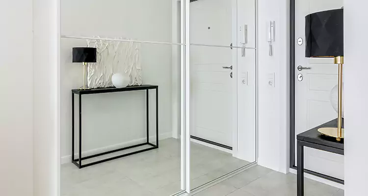 Mirrored Bifold Closet Doors Repair in Davie, FL