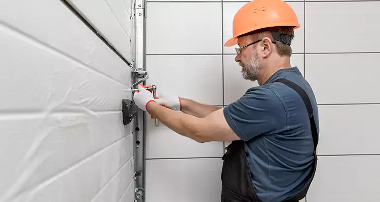 Emergency Garage Door Repair in Davie, FL