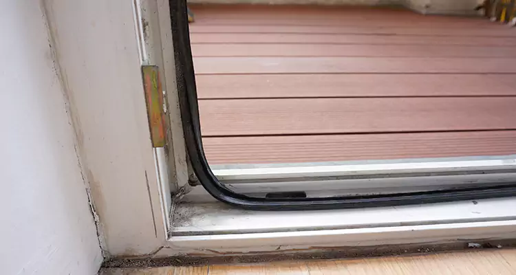 Why Choose Us for Leaking Sliding Glass Door Repair in Davie, FL?