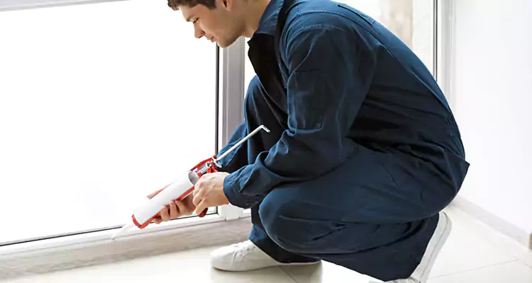Window Glass Caulk Repair in Davie, FL