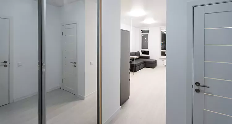 Modern Mirrored Closet Doors Repair in Davie, FL