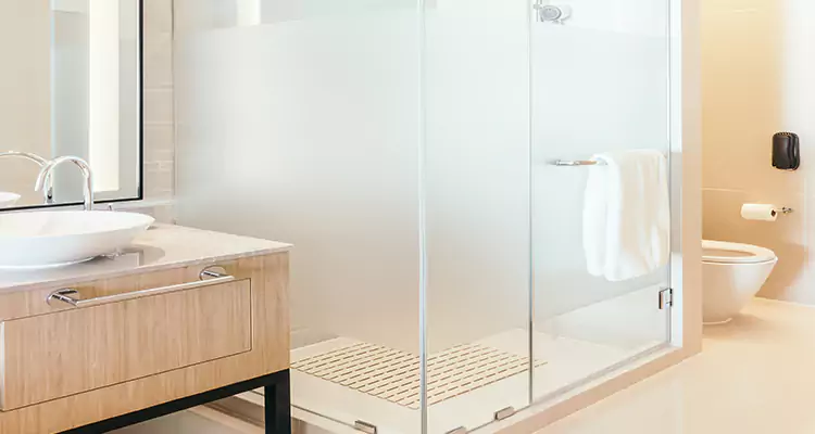 Expert Shower Door Fix and Repair in Davie, FL