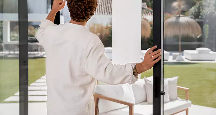 Sliding Screen Door Maintenance for Closing Issues in Davie, FL