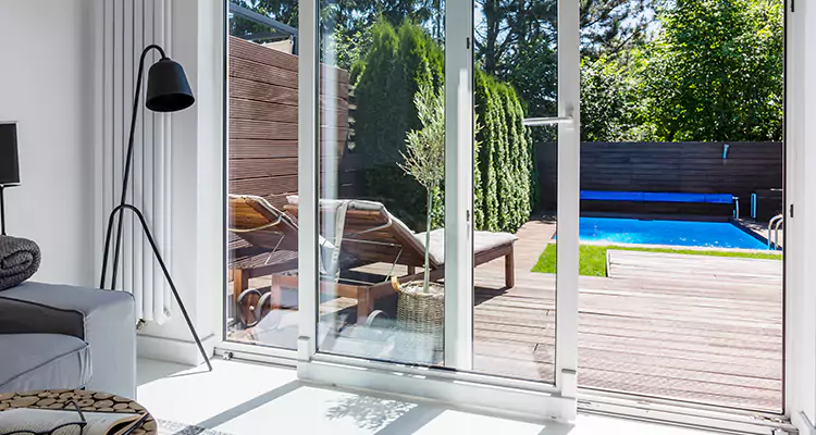 Fixing A Sliding Screen Door Roller in Davie, FL