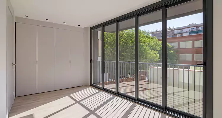 Fix Sliding Screen Door Track in Davie, FL
